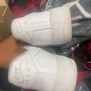 white g fazos low top